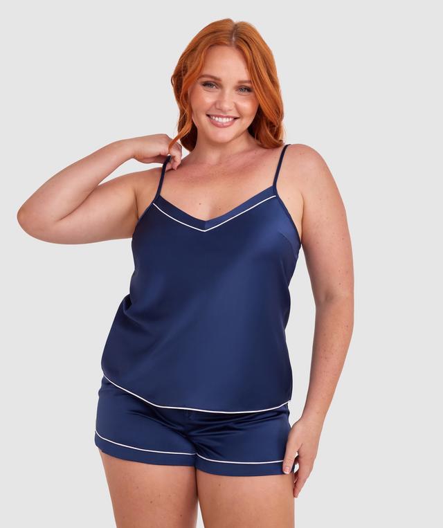 Brooke is wearing a 12DD/M top and 12/M bottom, with bust 97cm/40in, waist 81cm/31 1/2in, and hip 106cm/42 1/2in. She stands at 175cm/5'8in.