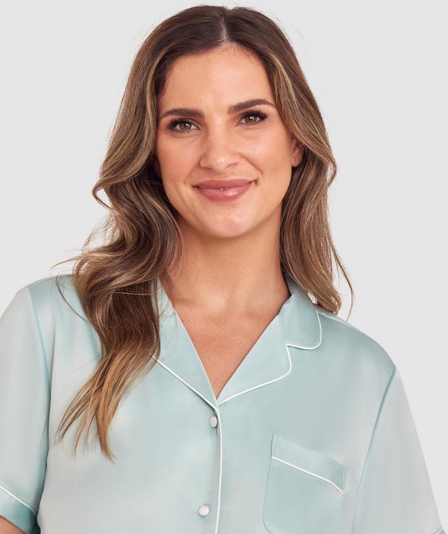 Anna is wearing a 12DD/M top and 12/M bottom, with bust 93cm/36in, waist 75cm/29.5in, and hip 105cm/41in. She stands at 179cm/5'10".