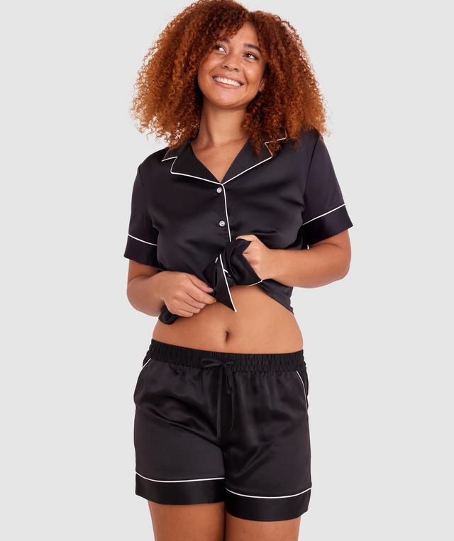 Luxe Classics Short - Black