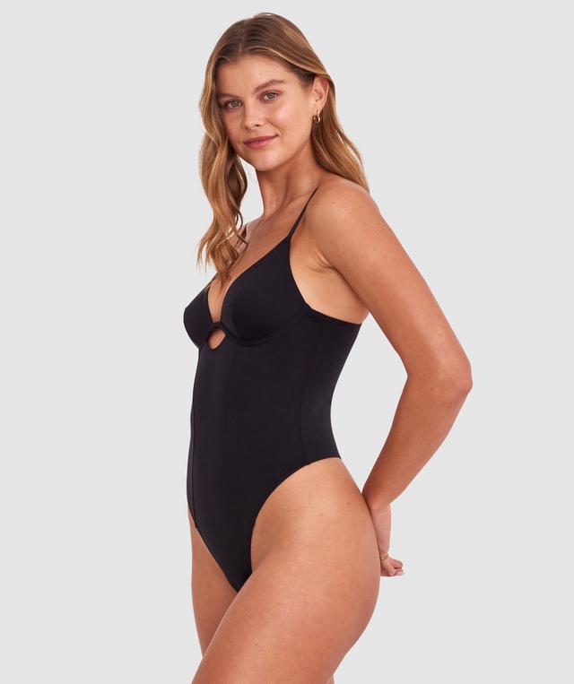 Olivia is wearing a 10B/C top and 10 bottom with bust 81cm/32in waist 65cm/25 1/2in and hip 99cm/39in. She stands at 177cm/5'9in.