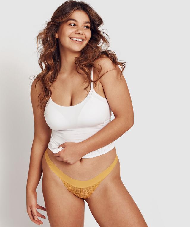 Maison V String Knicker - Yellow