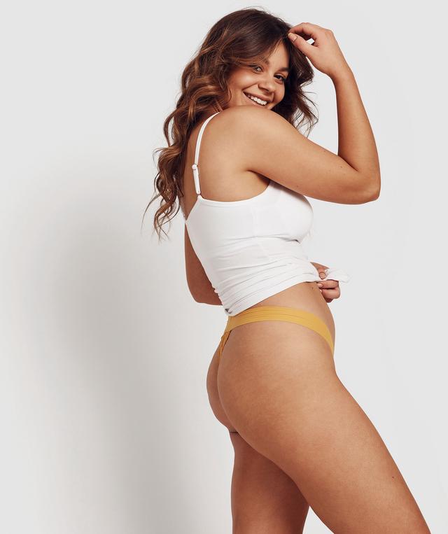 Maison V String Knicker - Yellow