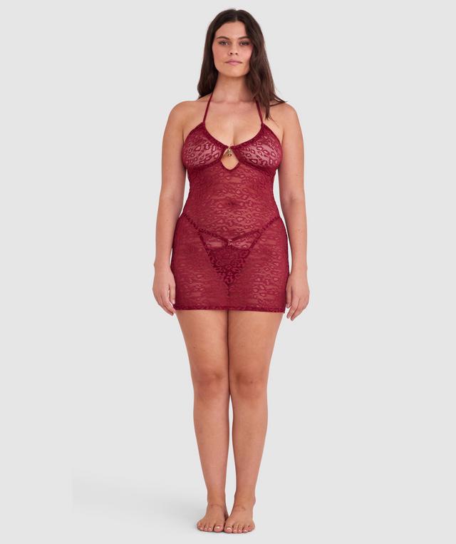 Jasmine is wearing a 12DD top and 12 bottom. She stands at 175cmcm/5'9in.