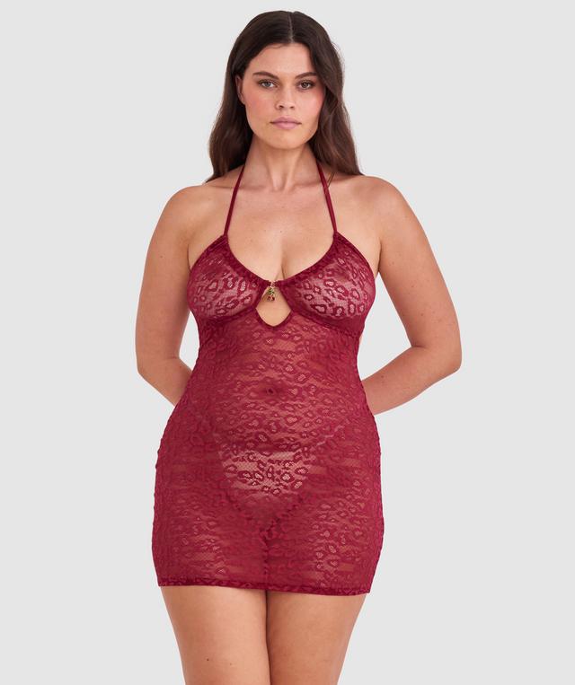 Jasmine is wearing a 12DD top and 12 bottom. She stands at 175cmcm/5'9in.