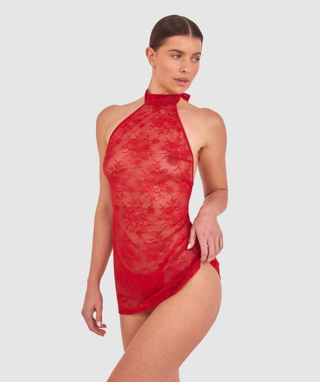 Kris wears a size 10C bra and size 10 underwear. She is 181cm tall and has measurements of 84cm bust a 66cm waist and 99cm hips.