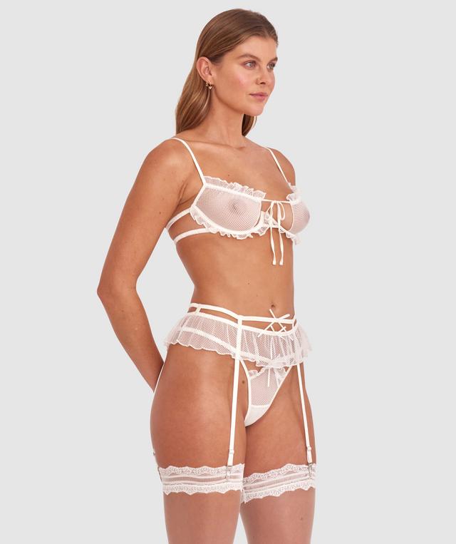 Olivia is wearing a 10B/C top and 10 bottom with bust 81cm/32in waist 65cm/25 1/2in and hip 99cm/39in. She stands at 177cm/5'9in.
