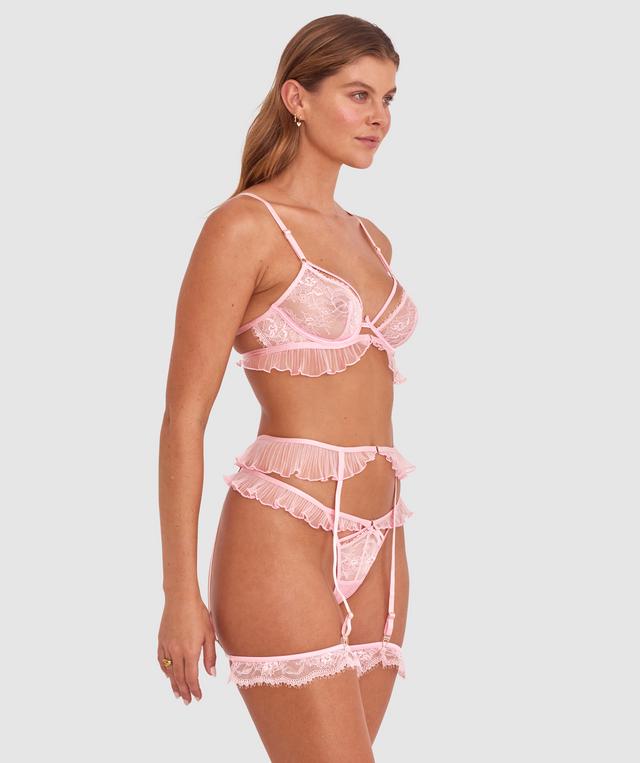 Olivia is wearing a 10B/C top and 10 bottom with bust 81cm/32in waist 65cm/25 1/2in and hip 99cm/39in. She stands at 177cm/5'9in.