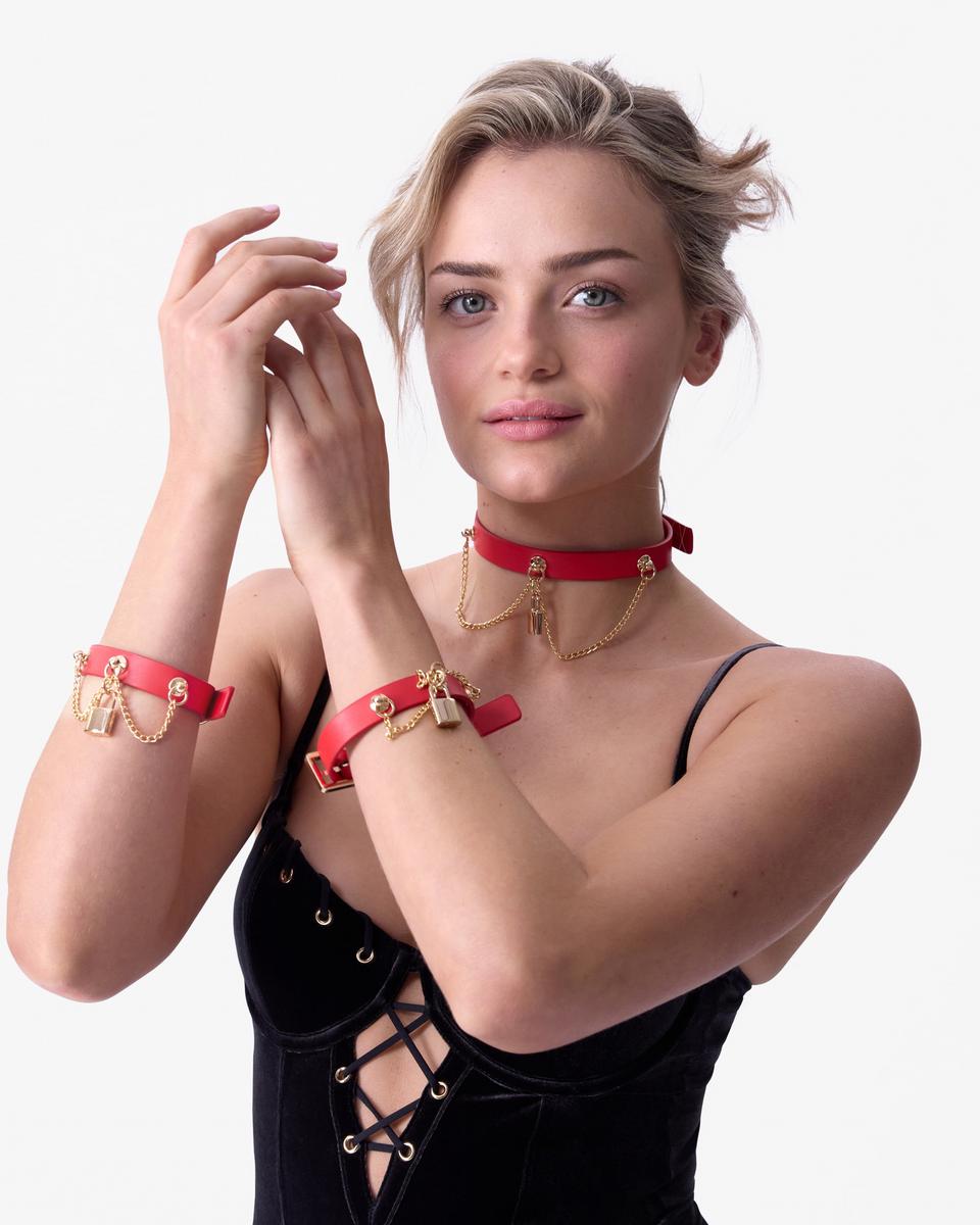 Night Games Love Lock Handcuffs & Choker Set - Red