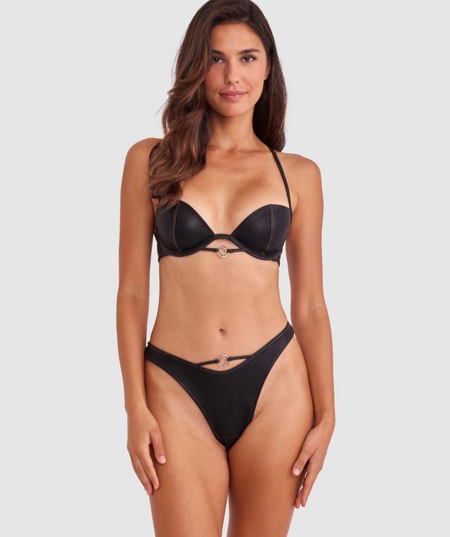 Tamara is wearing a 10B/C top and 10 bottom with bust 82cm waist 64cm and hip 88cm. She stands at 173cm/5'6in.