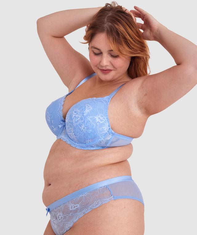 Sarah K is wearing a 16DD bra and 16 underwear, with bust 114cm/45in, waist 90cm/35.5in, and hip 127cm/50in. She stands at 170cm/5'7in.