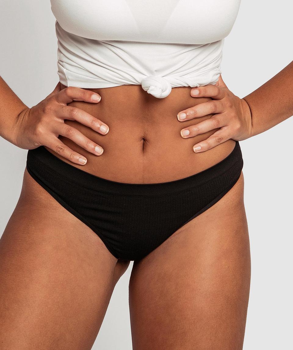 Rachel V String Knicker - Black
