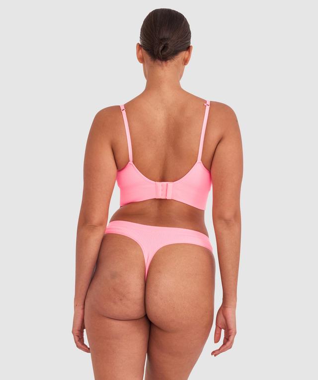 Shimma is wearing a 12 DD top and 12 bottom with bust 94cm/37in waist 70cm/27 1/2in and hip 107cm/42in. She stands at 175cm/5'9in.