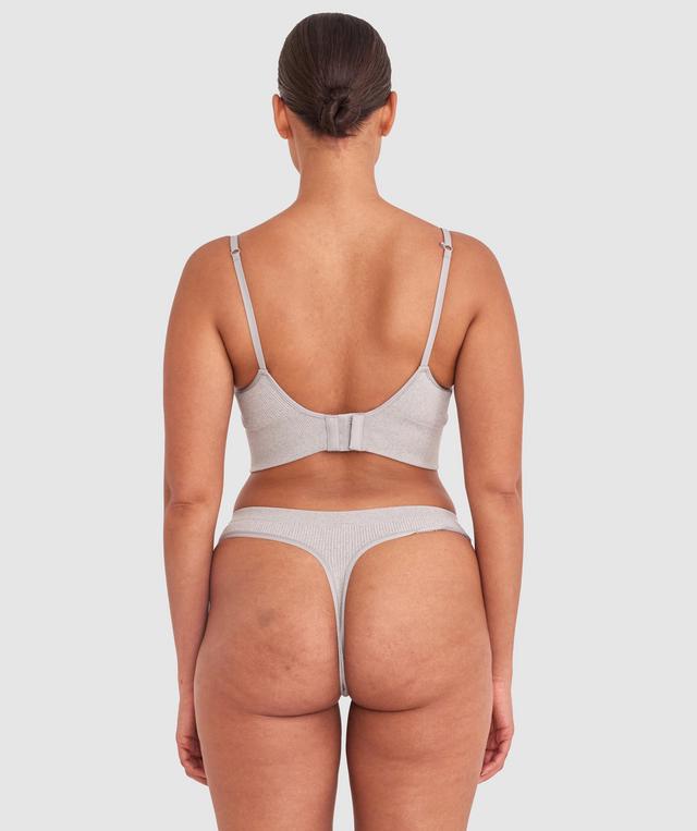 Shimma is wearing a 12 DD top and 12 bottom with bust 94cm/37in waist 70cm/27 1/2in and hip 107cm/42in. She stands at 175cm/5'9in.