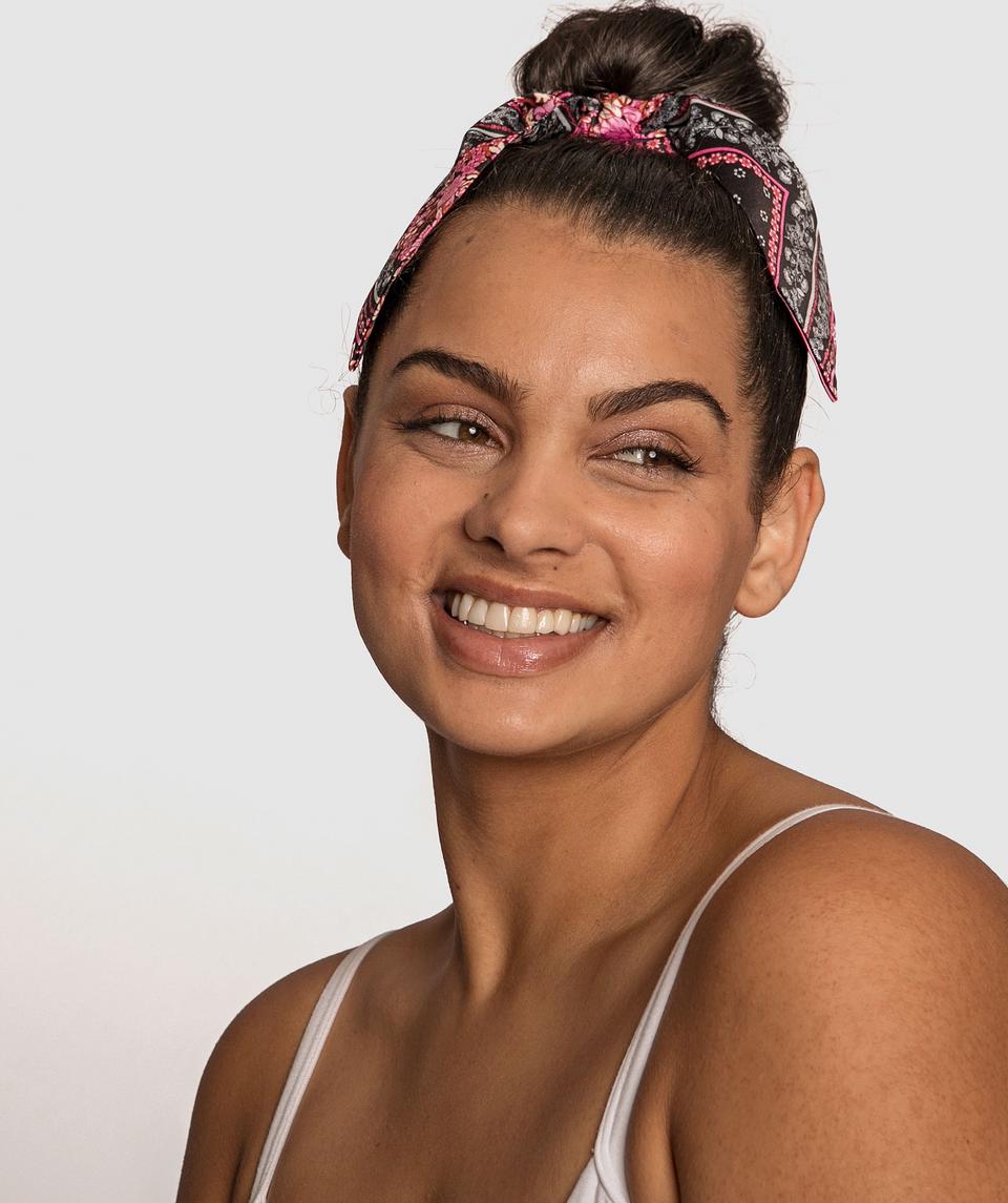 Scrunchie With Tail - Paisley Print/Black