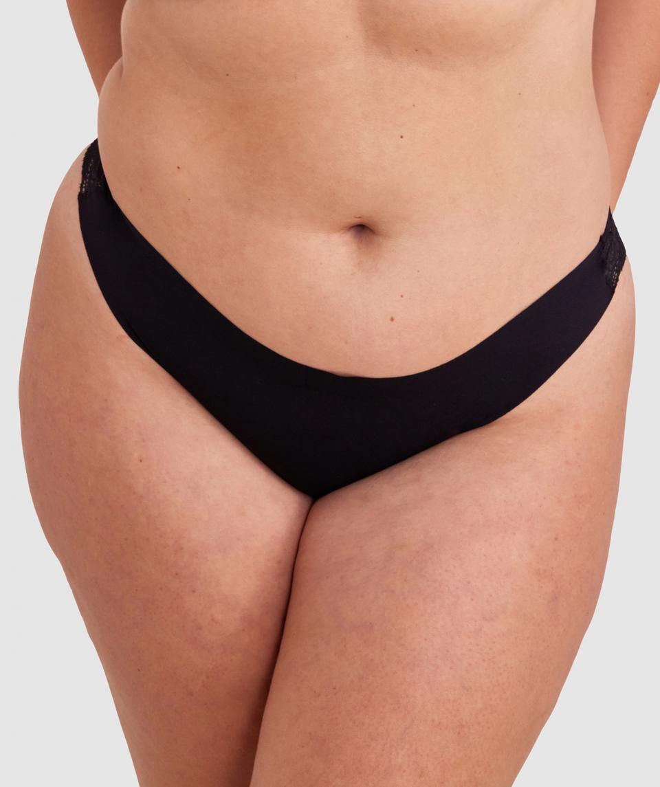 Smooth Comfort Lace V String Knicker - Black/ Black