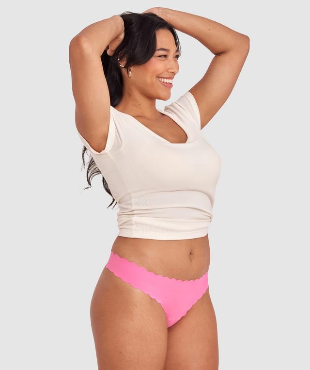 Smooth Comfort Scallop G String - Pink