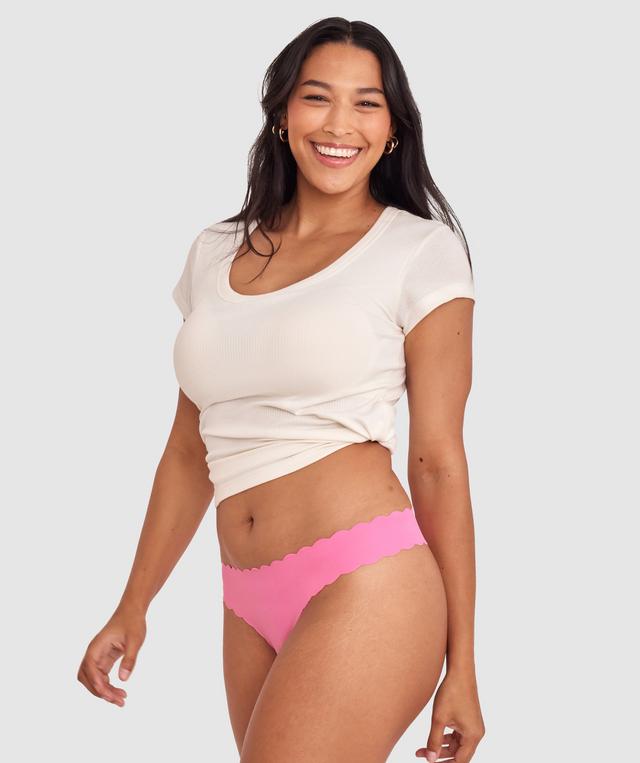 Smooth Comfort Scallop G String - Pink
