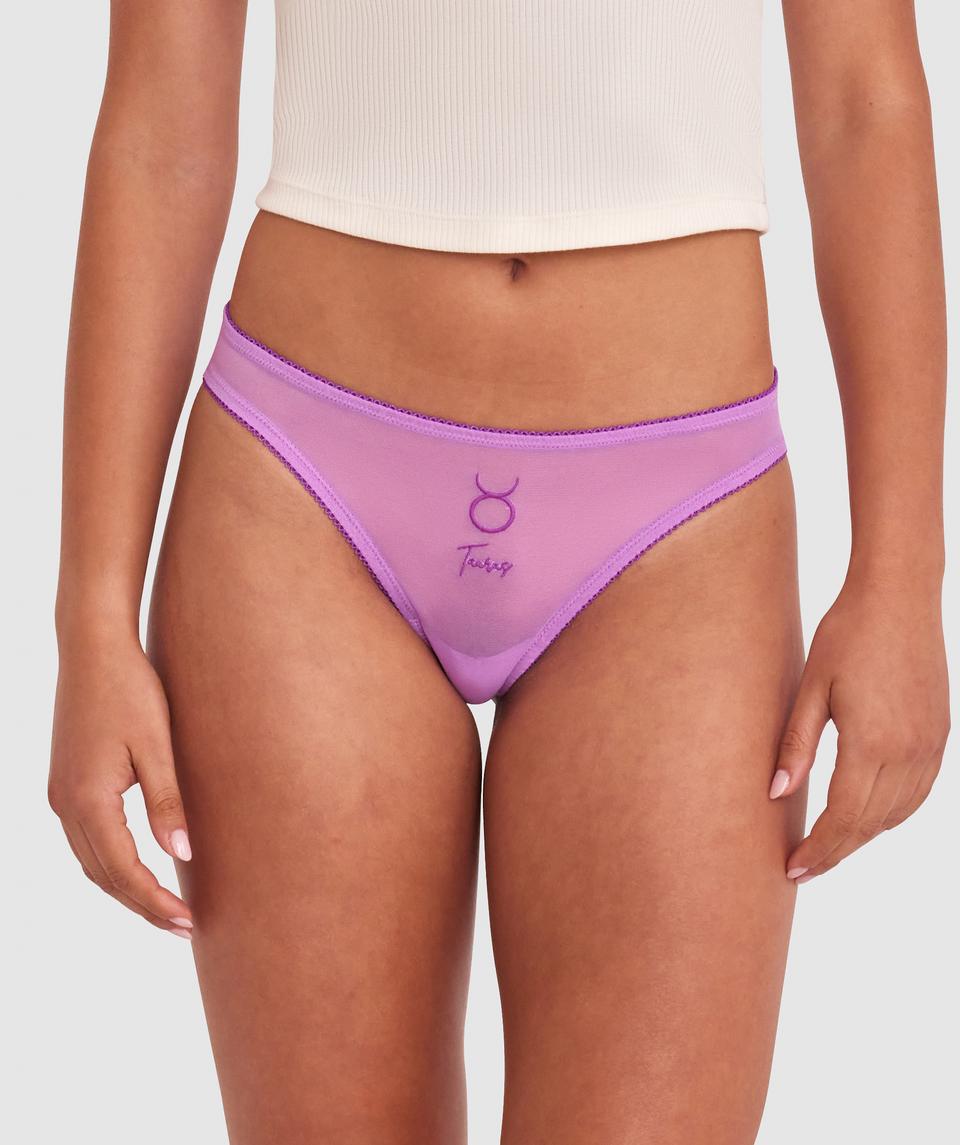 Mia is wearing a 10BC bra and size 10 underwear, with bust 82cm/32.5in, waist 69cm/27in, and hip 91cm/36in. She stands at 171cm/5'7.5in.