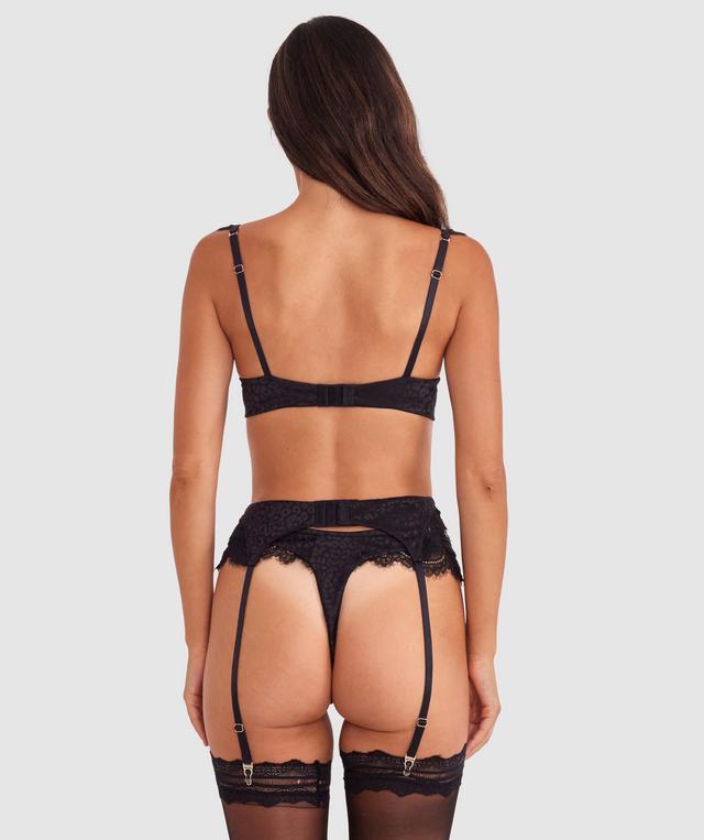 Tamara is wearing a 10B/C top and 10 bottom with bust 82cm waist 64cm and hip 88cm. She stands at 173cm/5'6in.