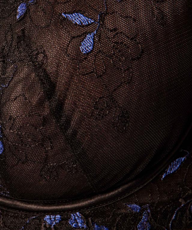Vamp Turning Heads Plunge Underwire Bra- Black
